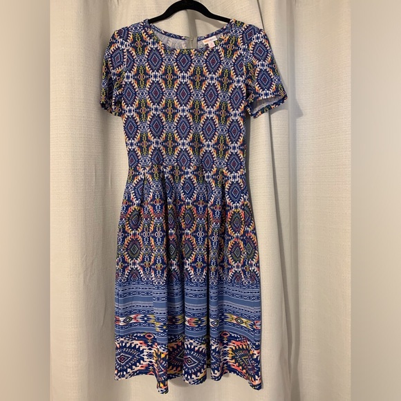 Bundle of 2 beautiful lularoe dresses. Size M - Picture 6 of 9
